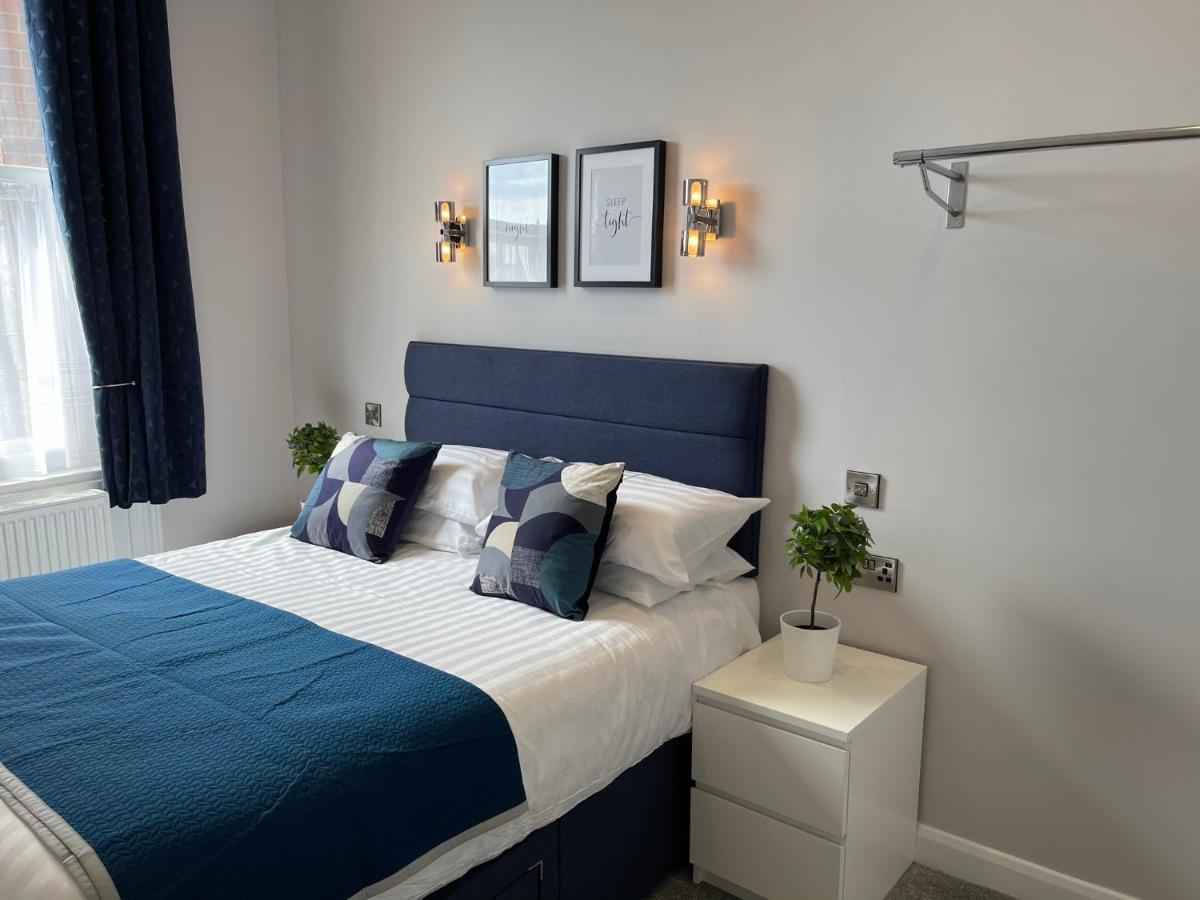 The Marlborough Sea View Holiday Apartments Scarborough Bagian luar foto