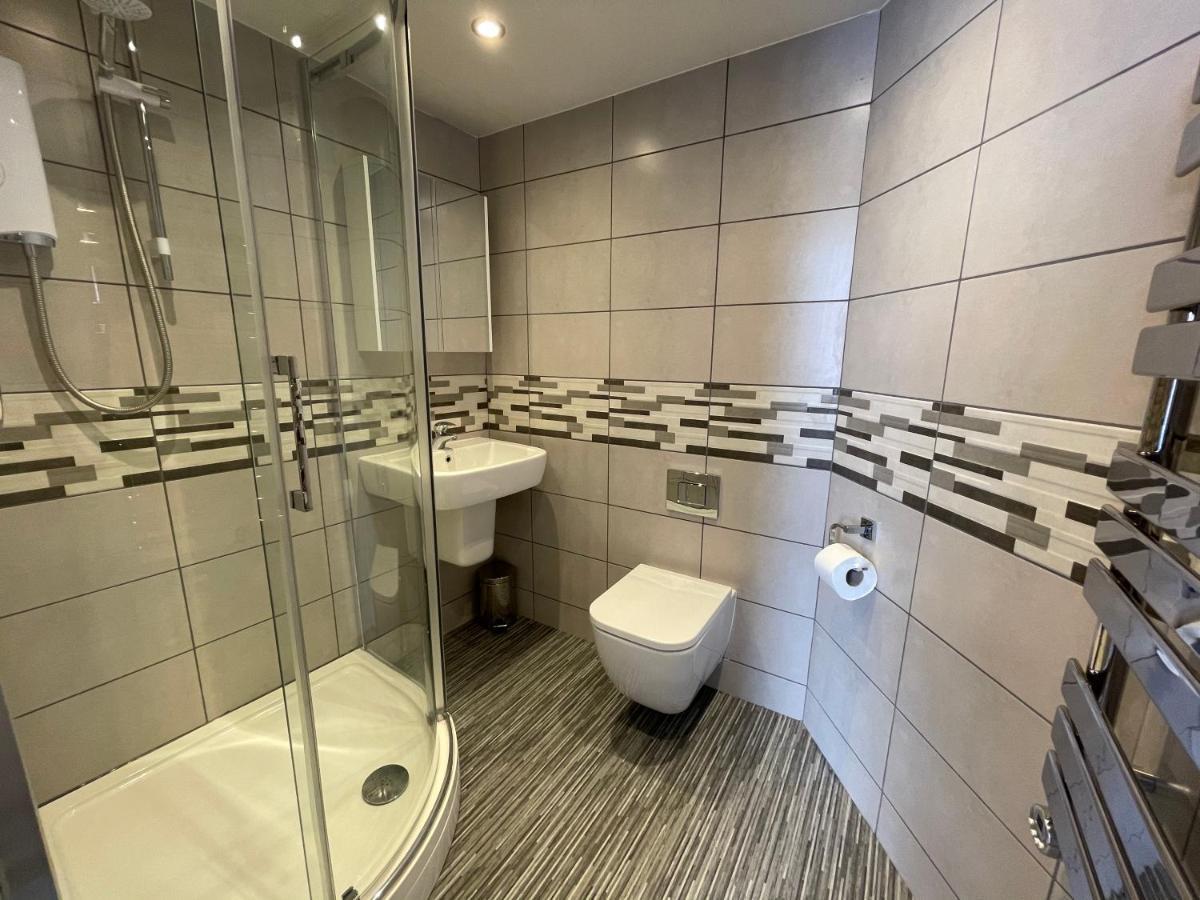 The Marlborough Sea View Holiday Apartments Scarborough Bagian luar foto