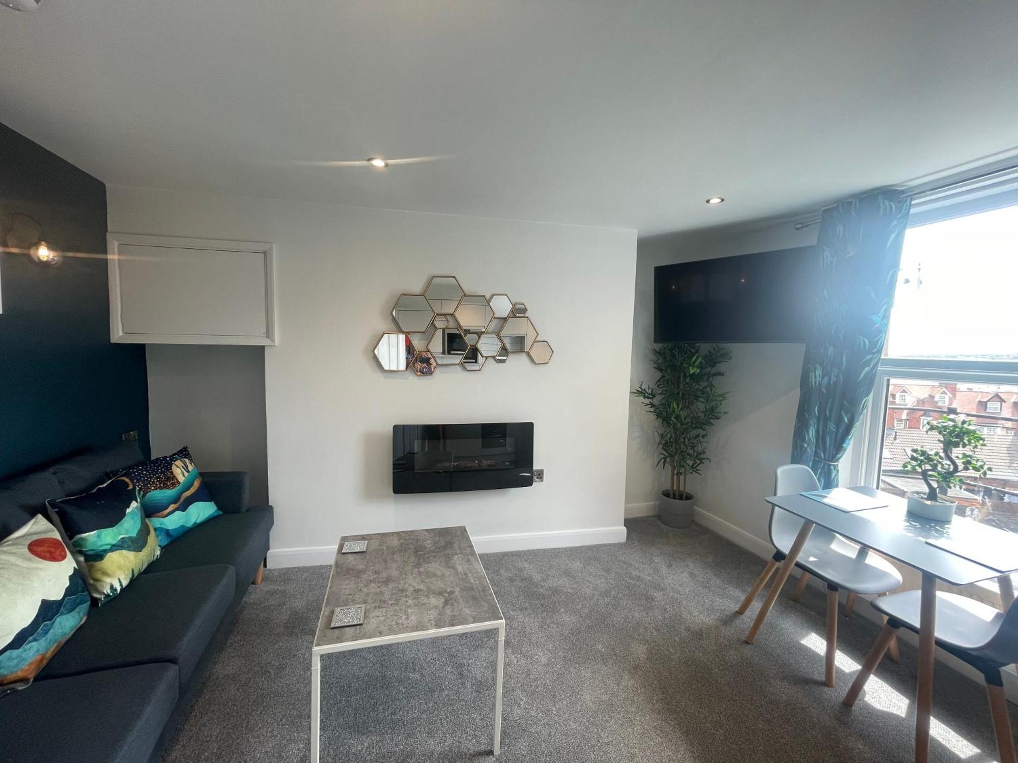 The Marlborough Sea View Holiday Apartments Scarborough Bagian luar foto