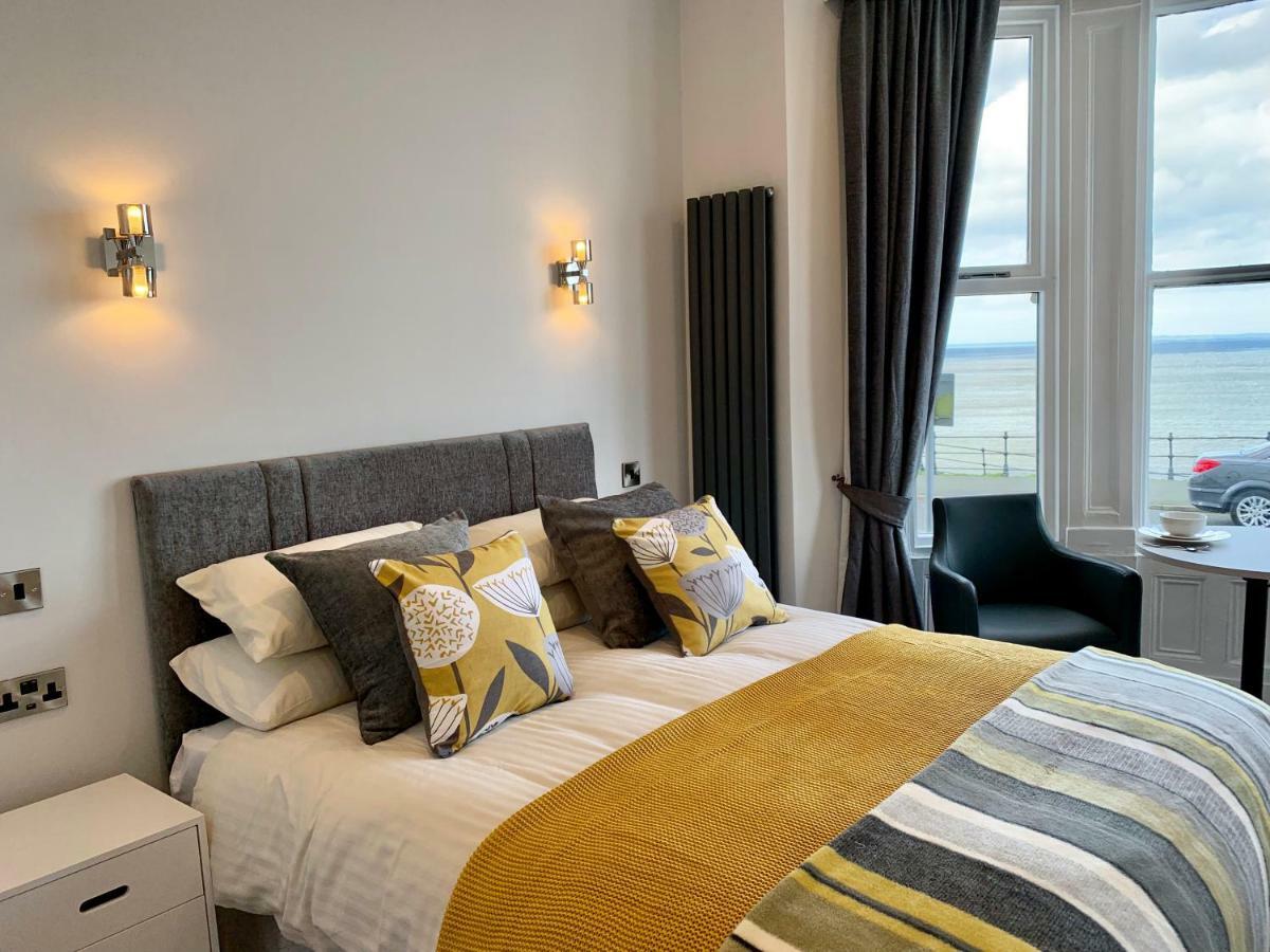 The Marlborough Sea View Holiday Apartments Scarborough Bagian luar foto